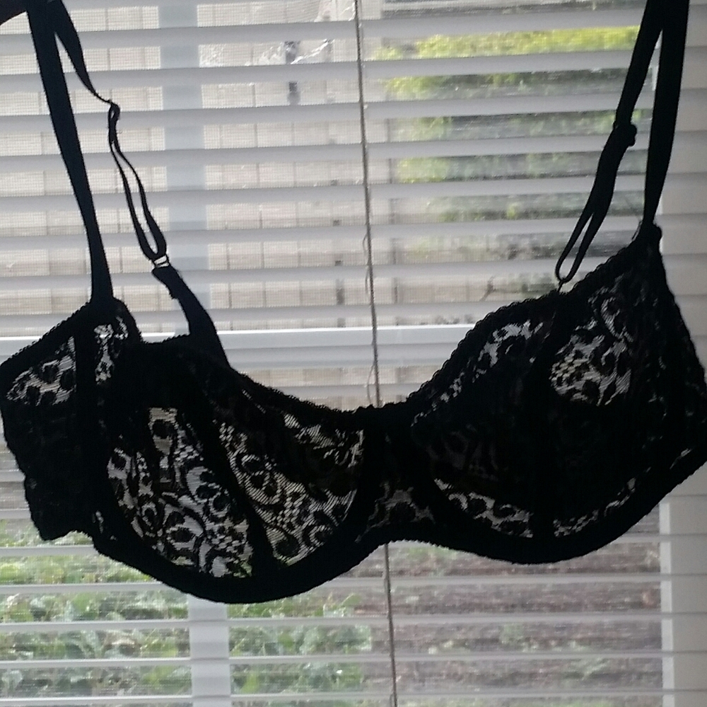 Black lace bra 40C underwire